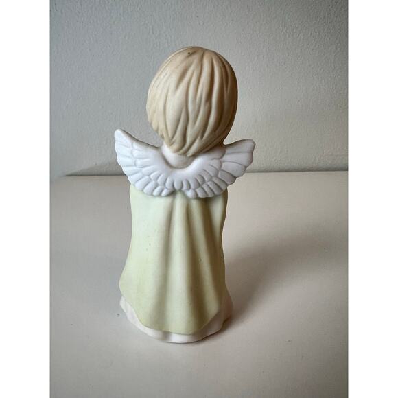 Vintage Lefton Angel Valentine Figurine Holding Heart - Picture 4 of 7